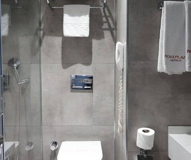 Standard Triple Room, Nova Plaza Crystal Hotel & Spa