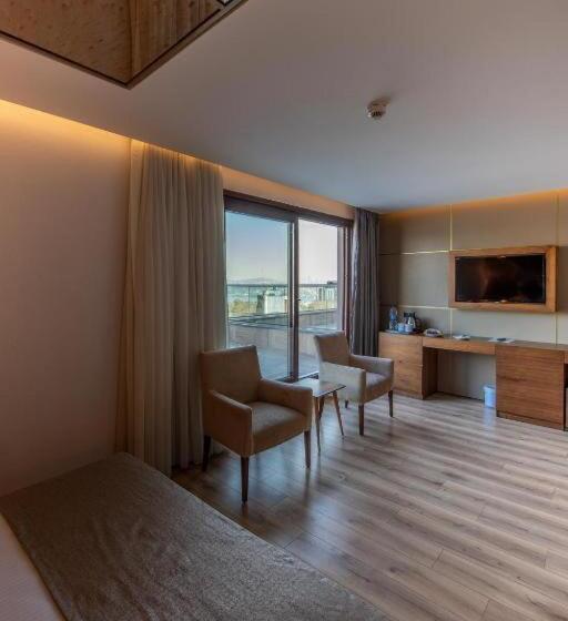 Deluxe Room View Sea with Balcony, Nova Plaza Crystal Hotel & Spa