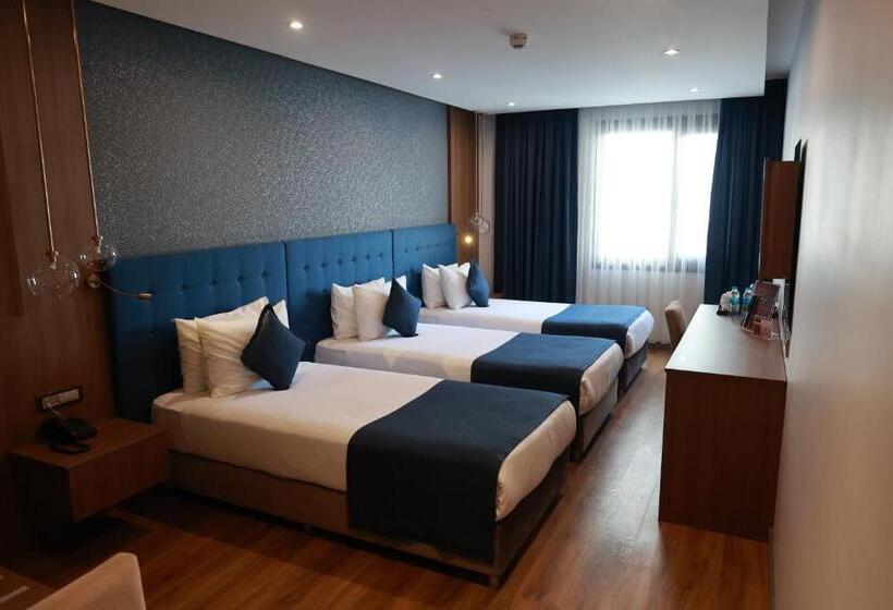 Standard Triple Room, Nova Plaza Crystal Hotel & Spa