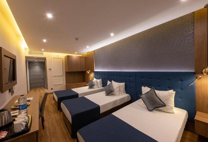 Standard Triple Room, Nova Plaza Crystal Hotel & Spa