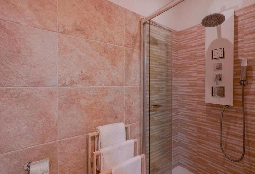 Номер Стандарт, Baco B&b