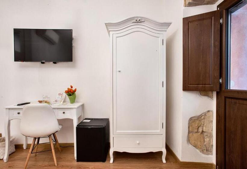 Номер Стандарт, Baco B&b