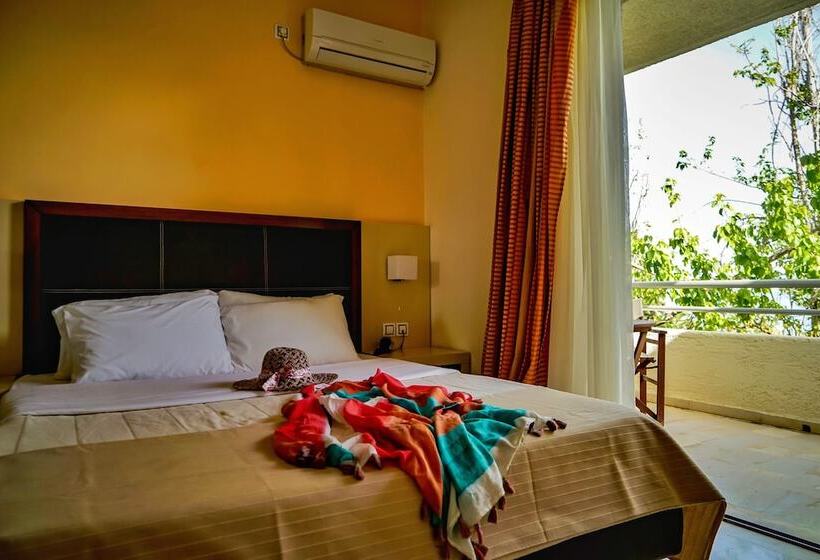 חדר סטנדרט צדדי נוף לים, Kokoni Beach