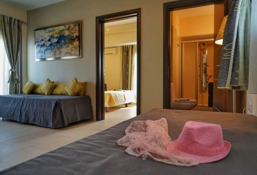 סוויטת ג'וניור צדדית נוף לים, Kokoni Beach