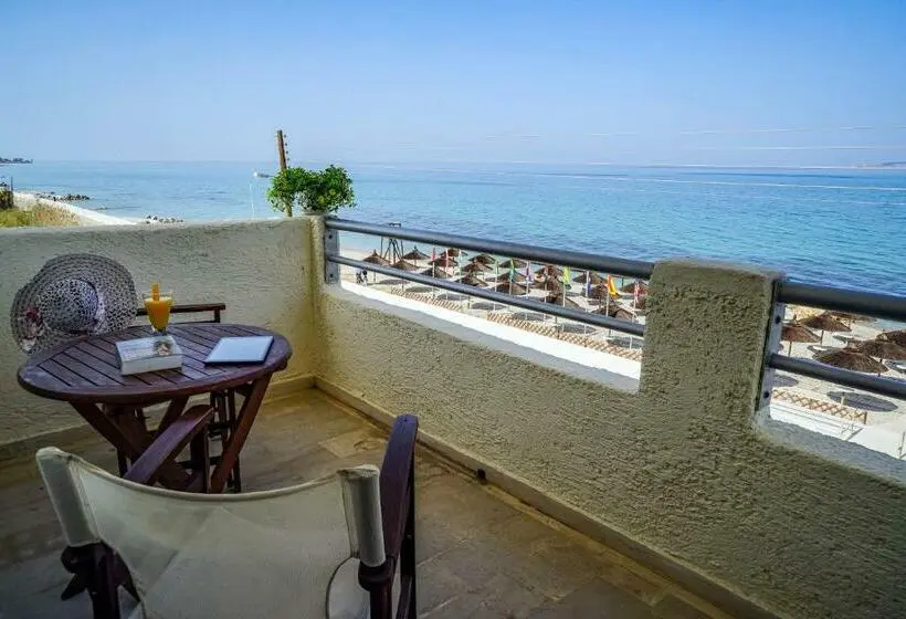 Premium Kolmen Hengen Huone, Kokoni Beach