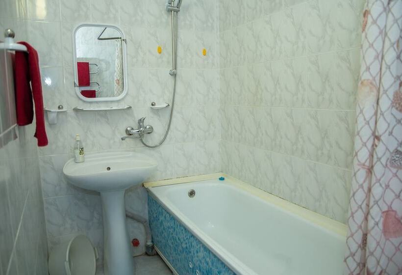 اتاق خانوادگی, Guest House Delfin