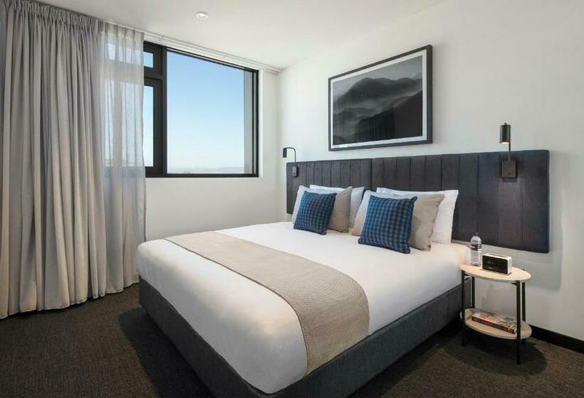 דירת חדר, Quest Penrith