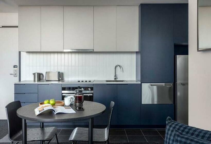 דירת חדר, Quest Penrith