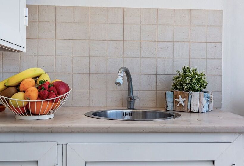 سوییت با چشم‌انداز دریا, Respiro Del Mare