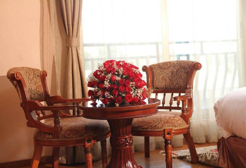 استودیوی لوکس, Emmad Furnished