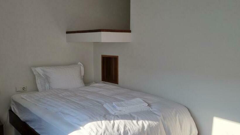 اتاق استاندارد, Húsavík Cape