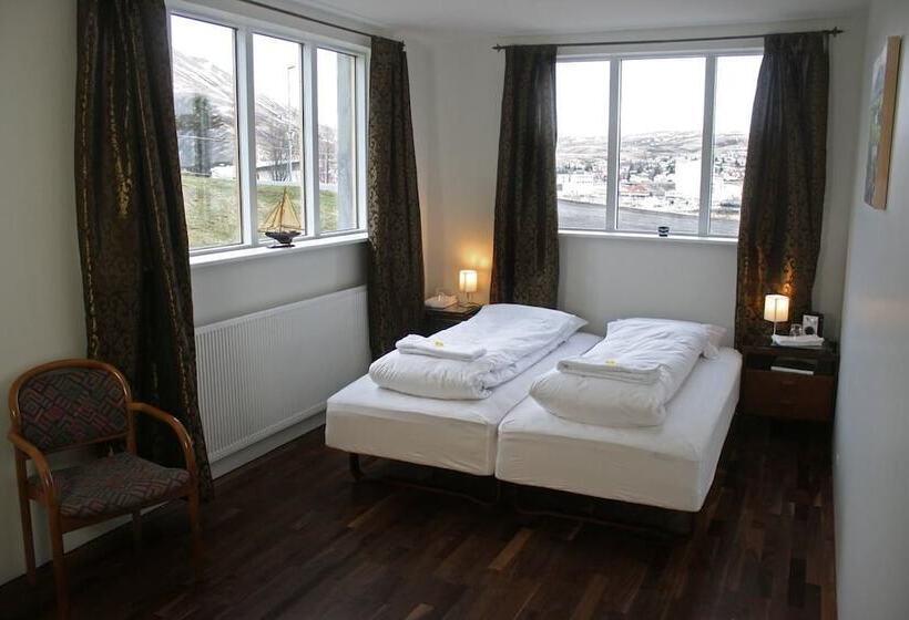 اتاق استاندارد, Húsavík Cape