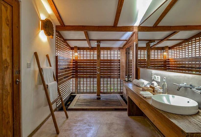 プール付３ベッドルーム　ビラ, Kuno Villas