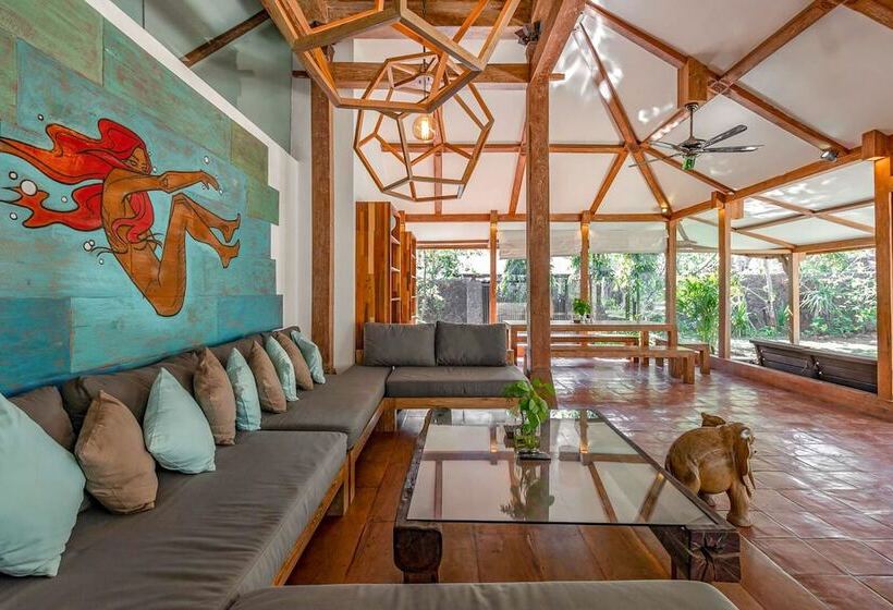 プール付３ベッドルーム　ビラ, Kuno Villas