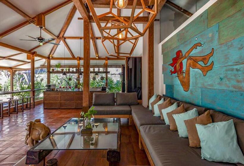 プール付３ベッドルーム　ビラ, Kuno Villas