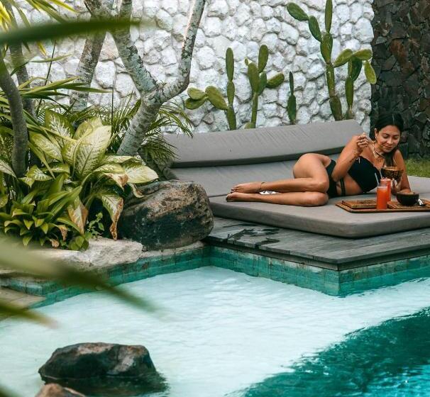 プール付き１ベッドルームヴィラ, Kuno Villas