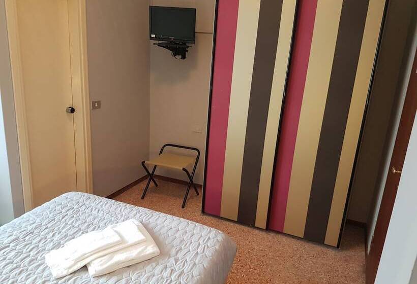 غرفة قياسية فردية, Morelli