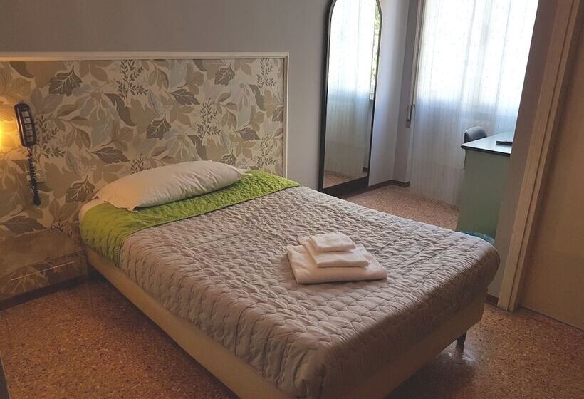 غرفة قياسية فردية, Morelli