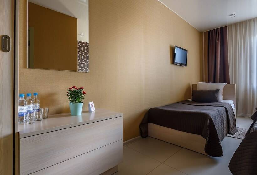 스탠다드 트리플 룸, Victoria Plaza