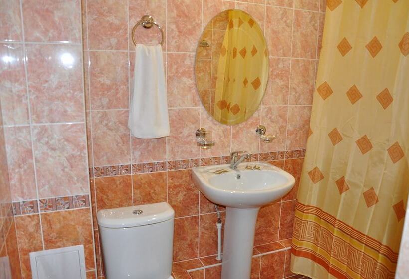 エコノミートリプルルーム, Lada Voskhod Hotel Complex