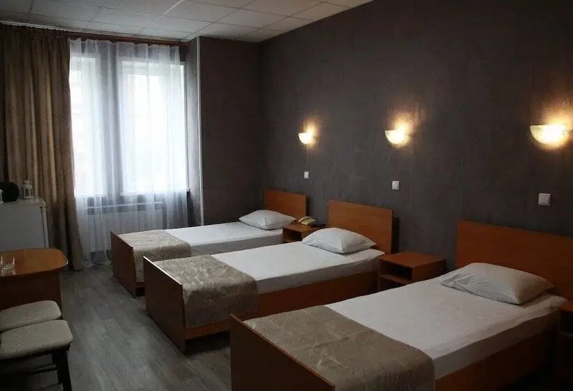 エコノミートリプルルーム, Lada Voskhod Hotel Complex