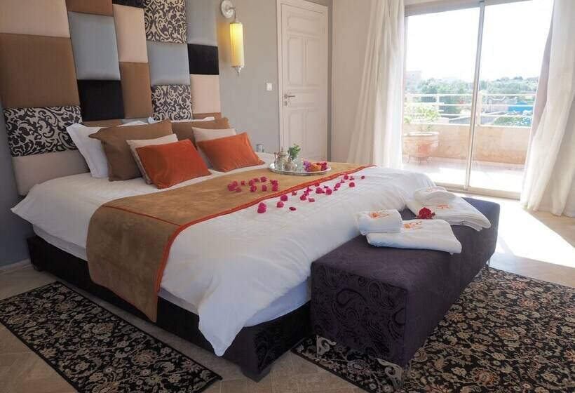 سوییت لوکس, La Maison Rayhan