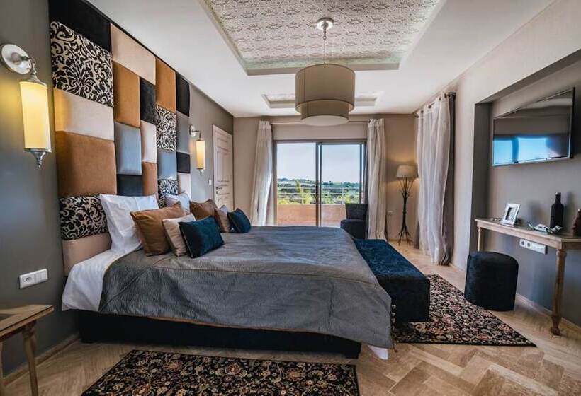 سوییت لوکس, La Maison Rayhan