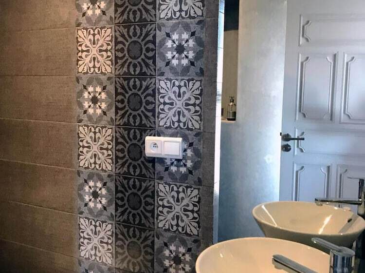 ویلای 5 خوابه, La Maison Rayhan