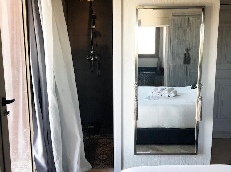 ویلای 5 خوابه, La Maison Rayhan