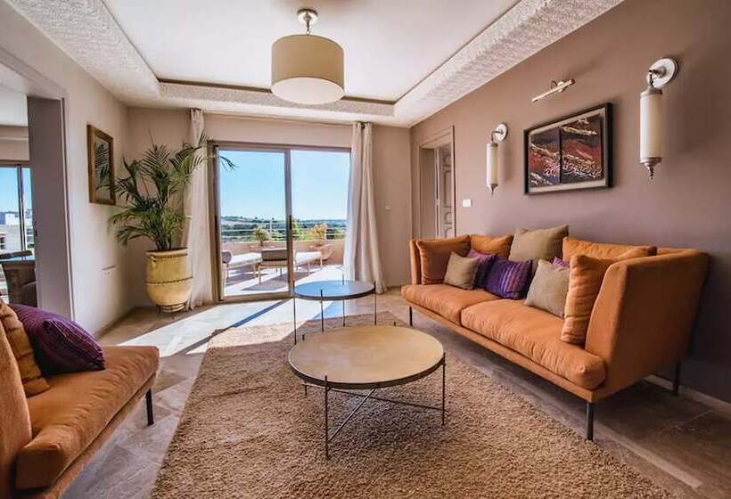 ویلای 5 خوابه, La Maison Rayhan