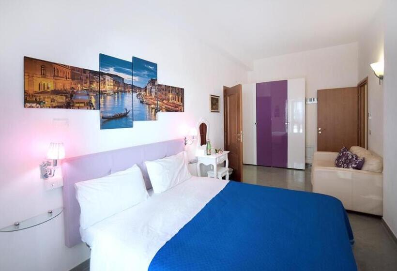 이코노미 룸, The Stunning B&b