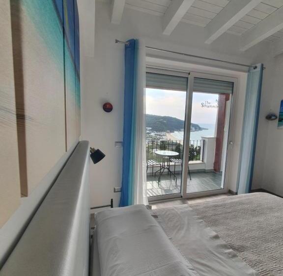 Номер Стандарт Вид на Море, The Stunning B&b