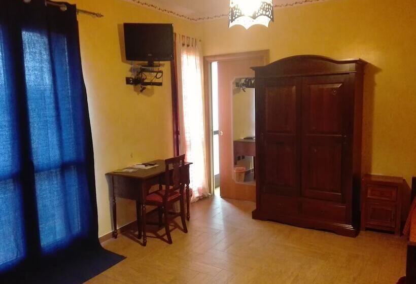 اتاق استاندارد سه نفره, B&b Donna Sabella