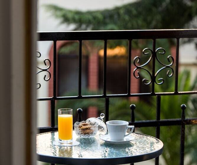 수피리어 룸, Old Town Inn