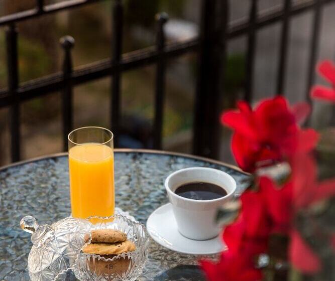 수피리어 룸, Old Town Inn