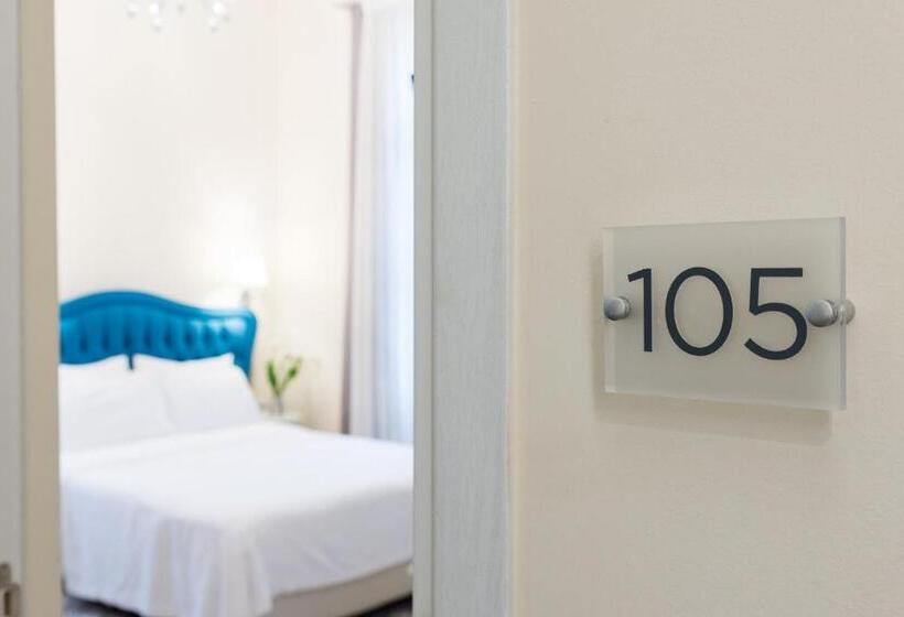 수피리어 룸, Old Town Inn