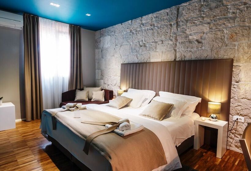 Premium Room, Riva Luxury Rooms