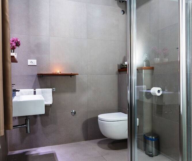 Cameră Premium cu Vedere la Mare Lateral, Riva Luxury Rooms