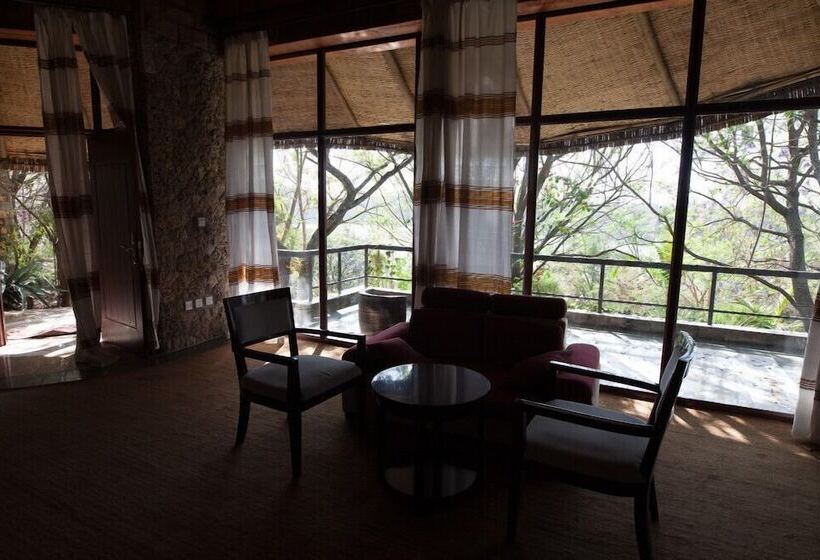 سوئیت دلوکس 2 خوابه, Adulala Resort & Spa