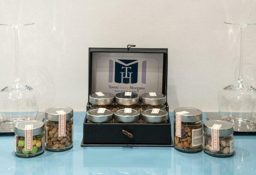 اتاق لوکس با چشمانداز دریا, Town House Morgana