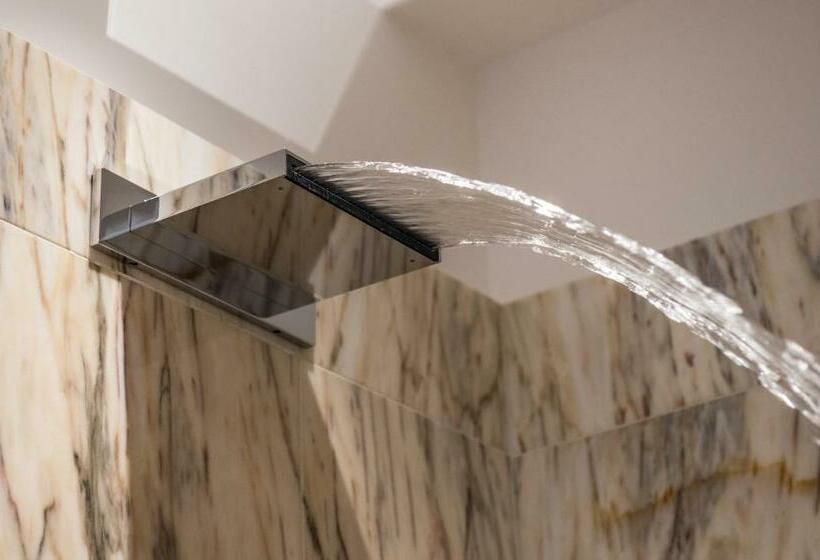 اتاق لوکس با چشمانداز دریا, Town House Morgana