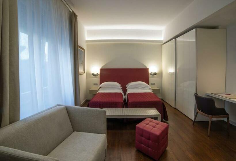 اتاق لوکس با چشمانداز دریا, Town House Morgana