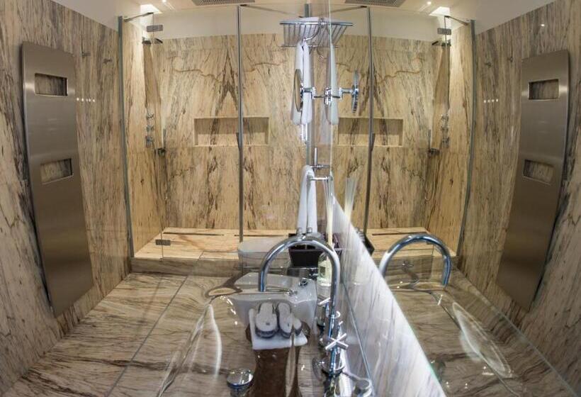 اتاق لوکس با چشمانداز دریا, Town House Morgana