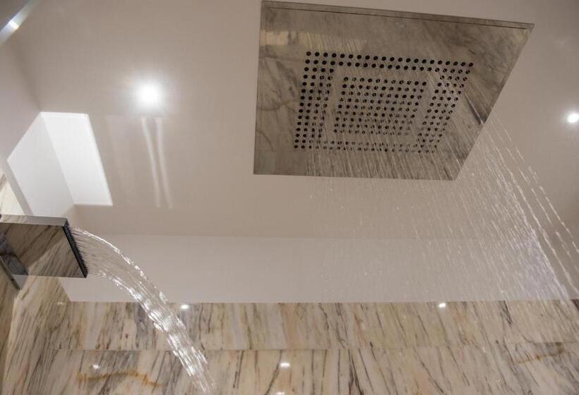 اتاق لوکس با چشمانداز دریا, Town House Morgana