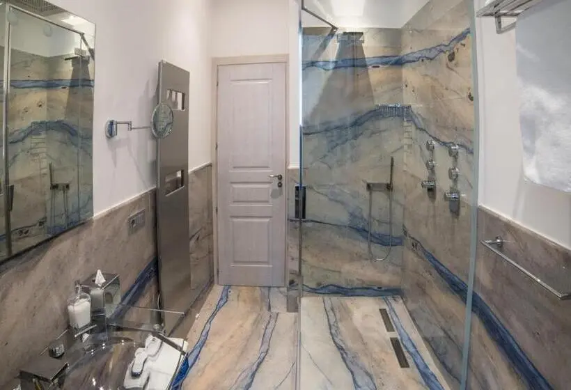 اتاق لوکس سه تخته, Town House Morgana