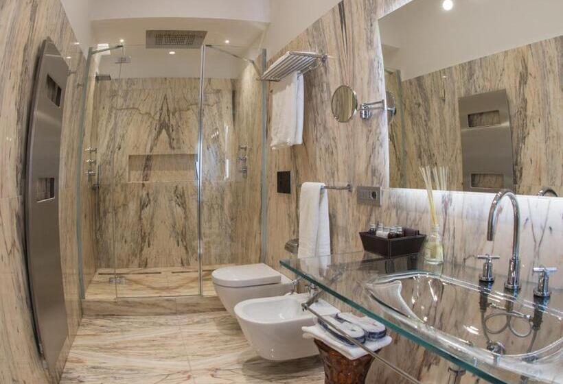 اتاق لوکس سه تخته, Town House Morgana