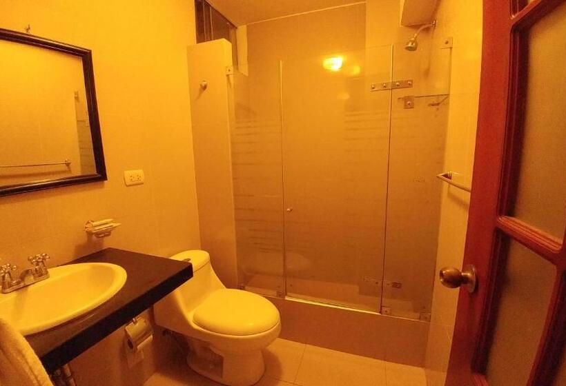 Habitación Estándar, Libertad