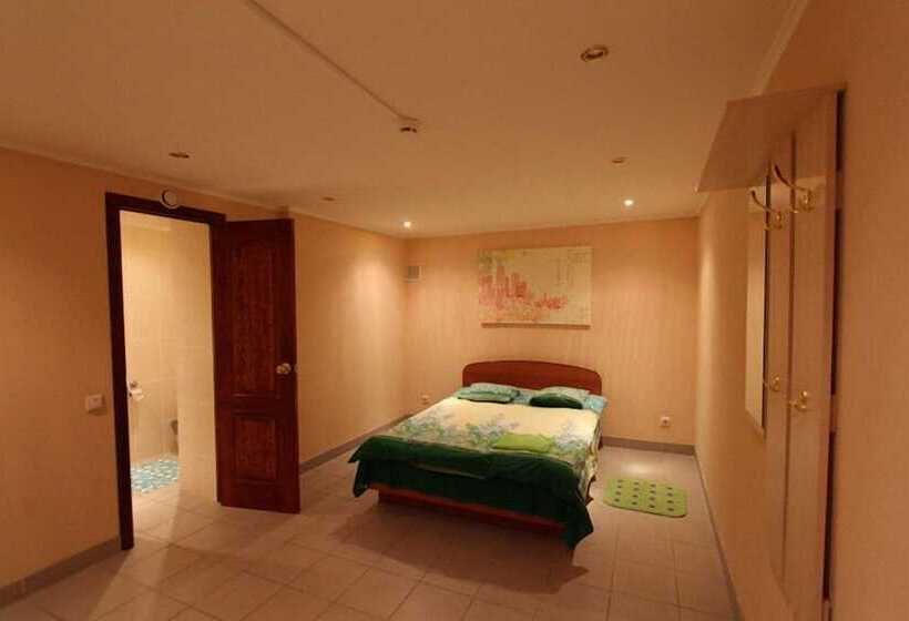 اتاق استاندارد, Snegiri