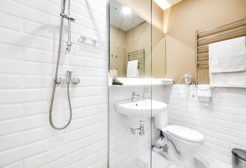 חדר סטנדרט, Oficer Apart