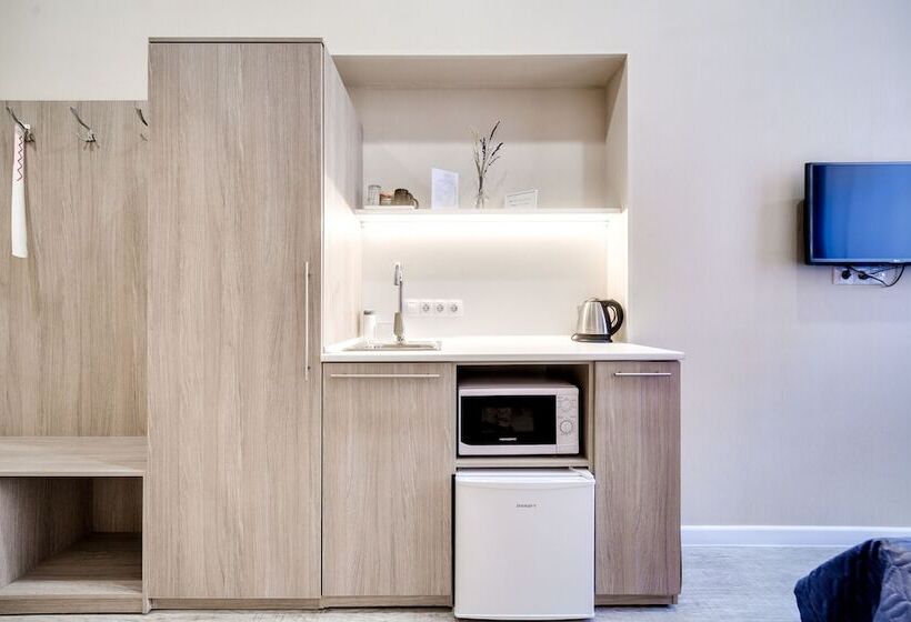 חדר סטנדרט, Oficer Apart